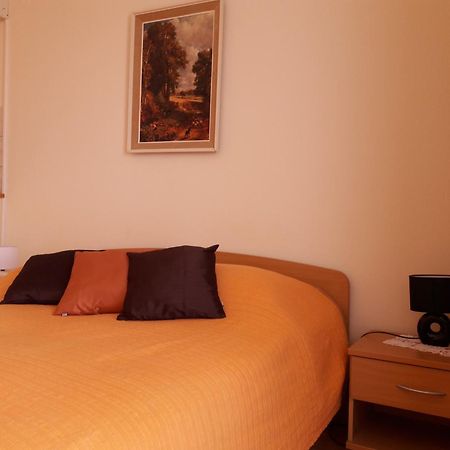Guest House Jelsa Jelsa  Rum bild