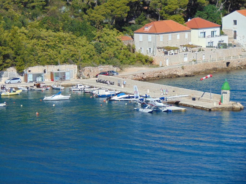 Guest House Jelsa Jelsa  Rum bild