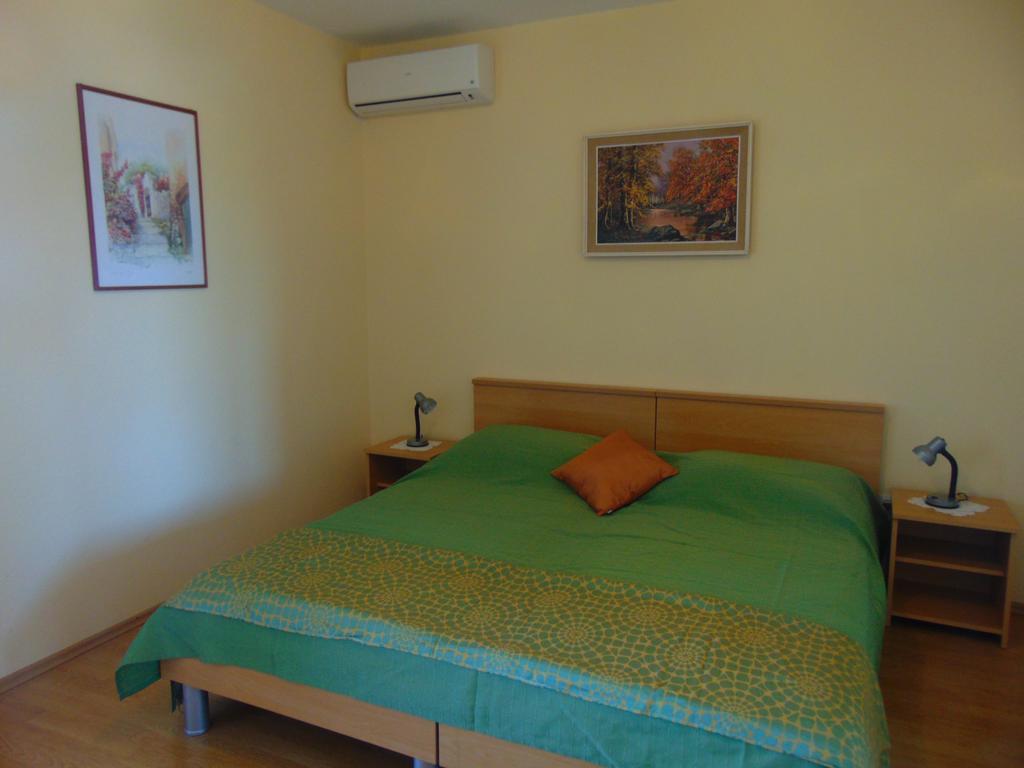 Guest House Jelsa Jelsa  Rum bild